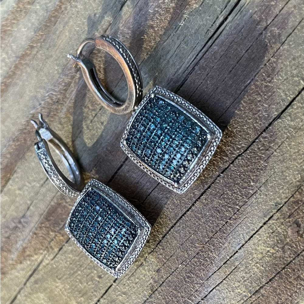Diamond Blue Pompadour Rhodium over SS. Beautiful earrings - Picture 4 of 7